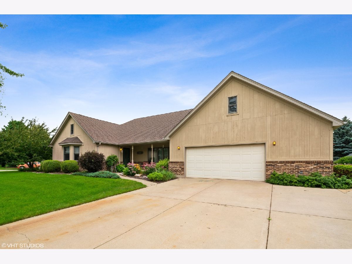 Homes Sold Cherokee Ridge Channahon Illinois, 25050 Tow Path