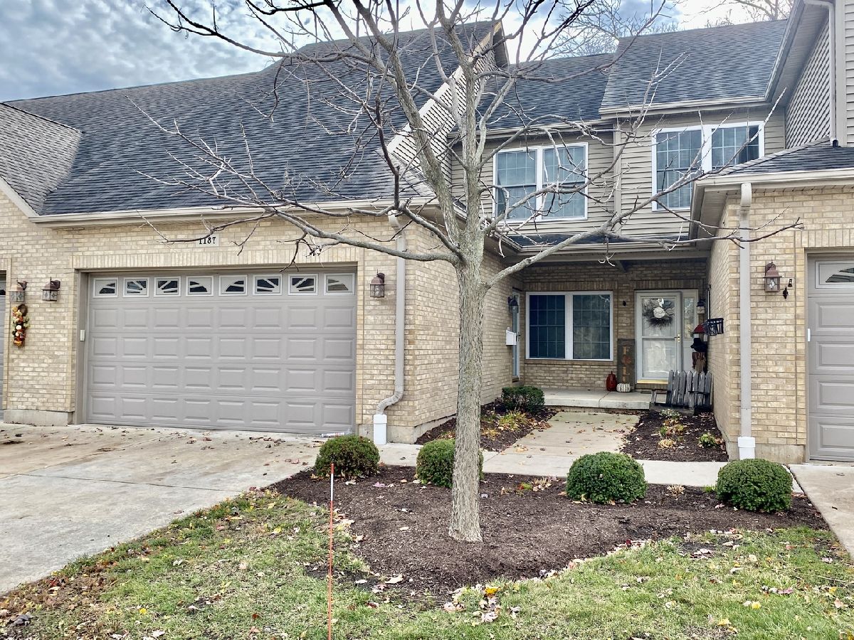 Homes & Townhomes Rented Somonauk Meadows Sycamore Illinois, 1187 Arbor