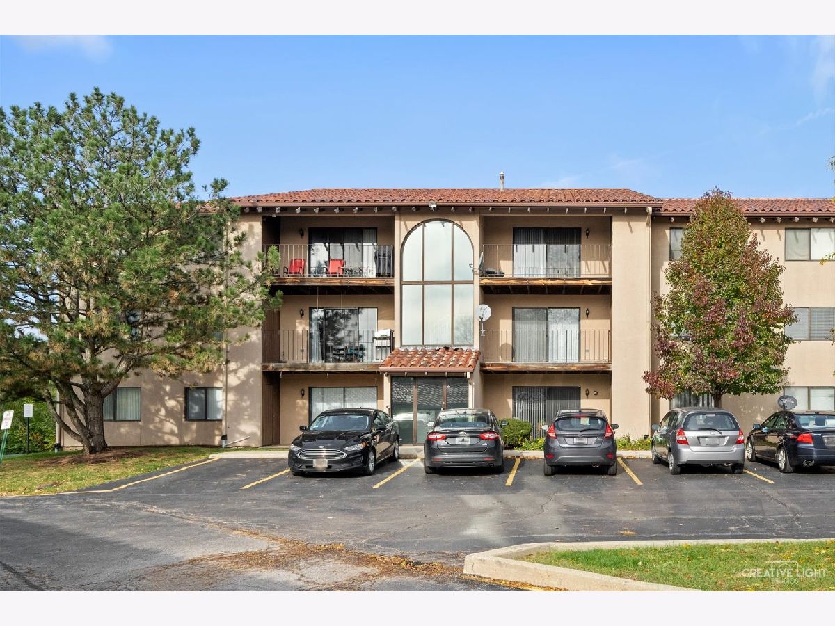 Condominiums Sold River Glen Lombard Illinois, 21W581 North
