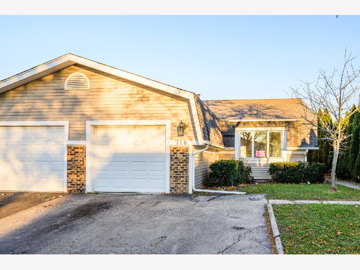 Condos & Townhomes & Homes Sold Pheasant Trails Glendale Heights Illinois, 116 Stevenson