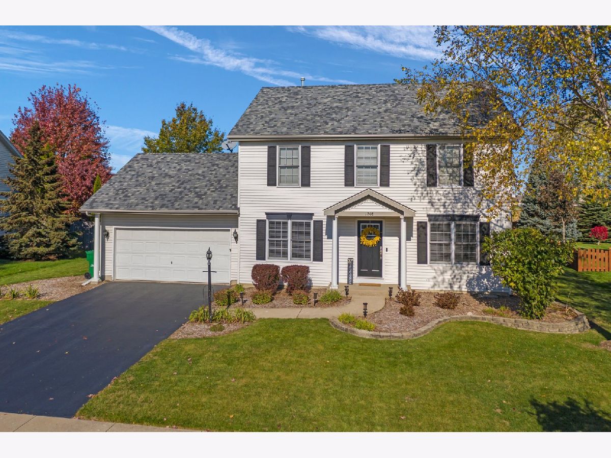 Homes & Condos & Townhomes Sold Fox Bend Shorewood Illinois, 1208 Country