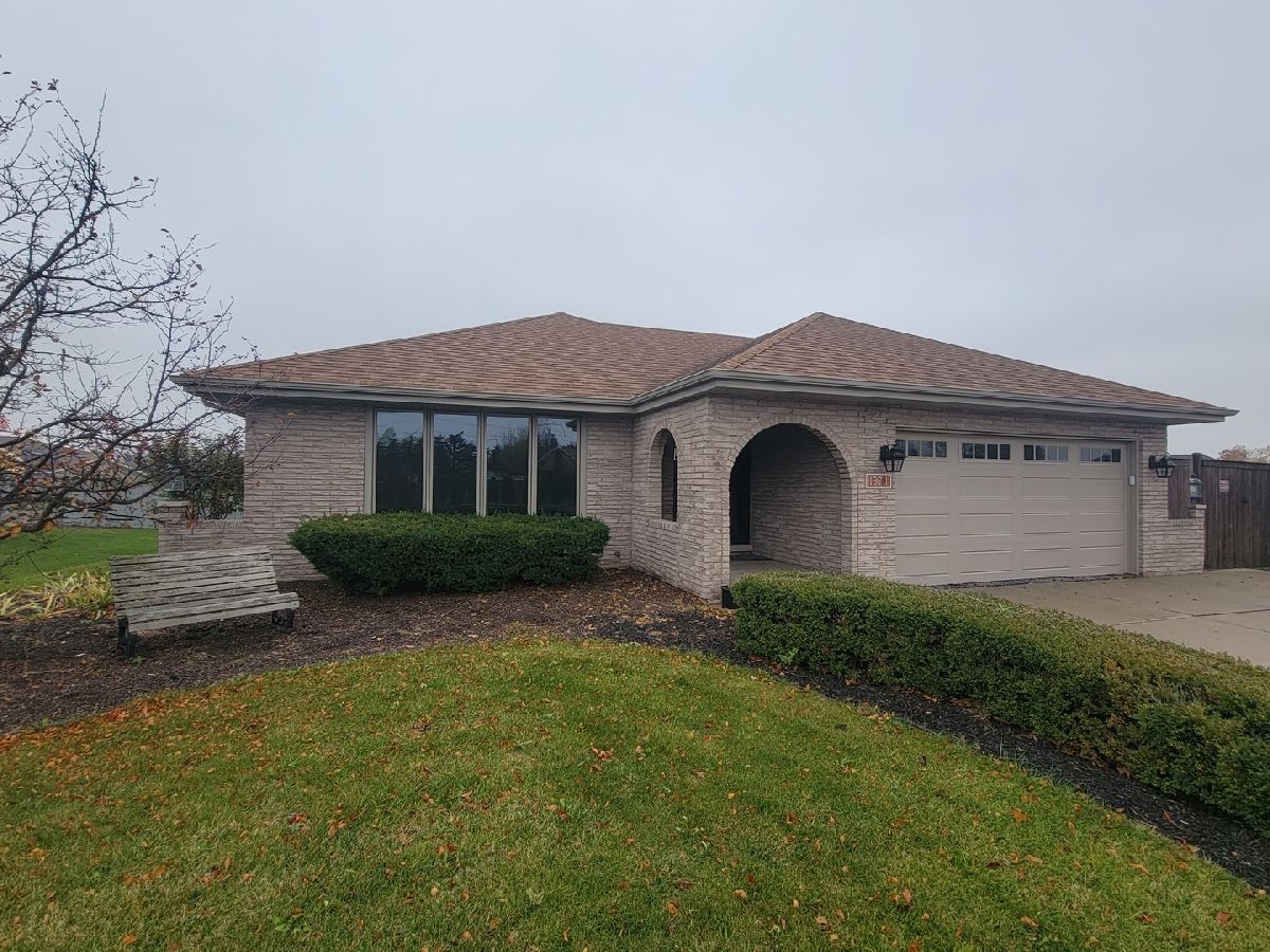 Homes Sold Pinewood North Orland Park Illinois, 13711 Mccabe