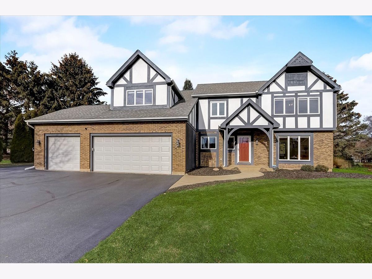 Homes Sold Deer Creek Sleepy Hollow Illinois, 736 Jamestowne