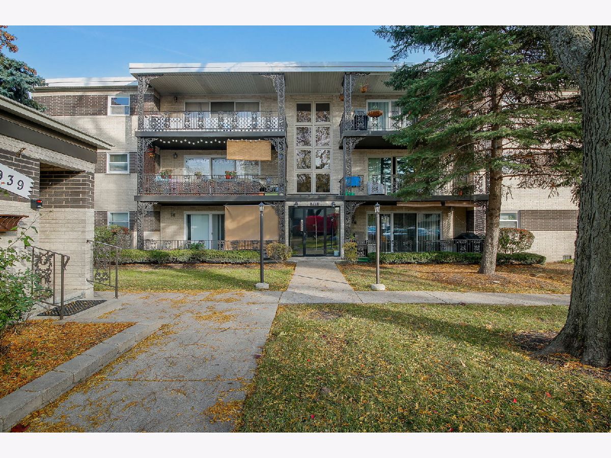 Condominiums Sold Villa Venice La Grange Illinois, 945 8th