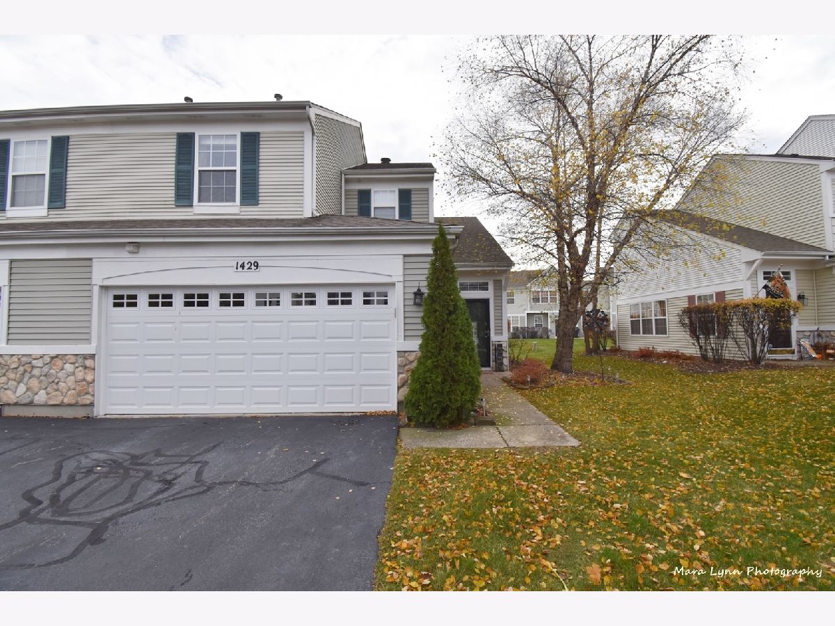 Townhomes & Homes Sold Pinebrook Bolingbrook Illinois, 1429 White Pine