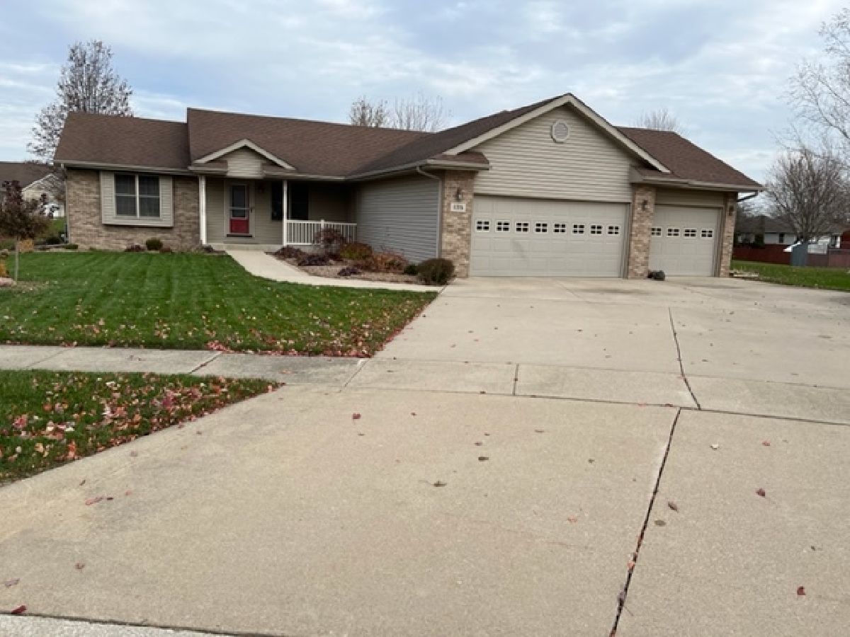  Sold Rochelle Illinois, 1215 Sunrise