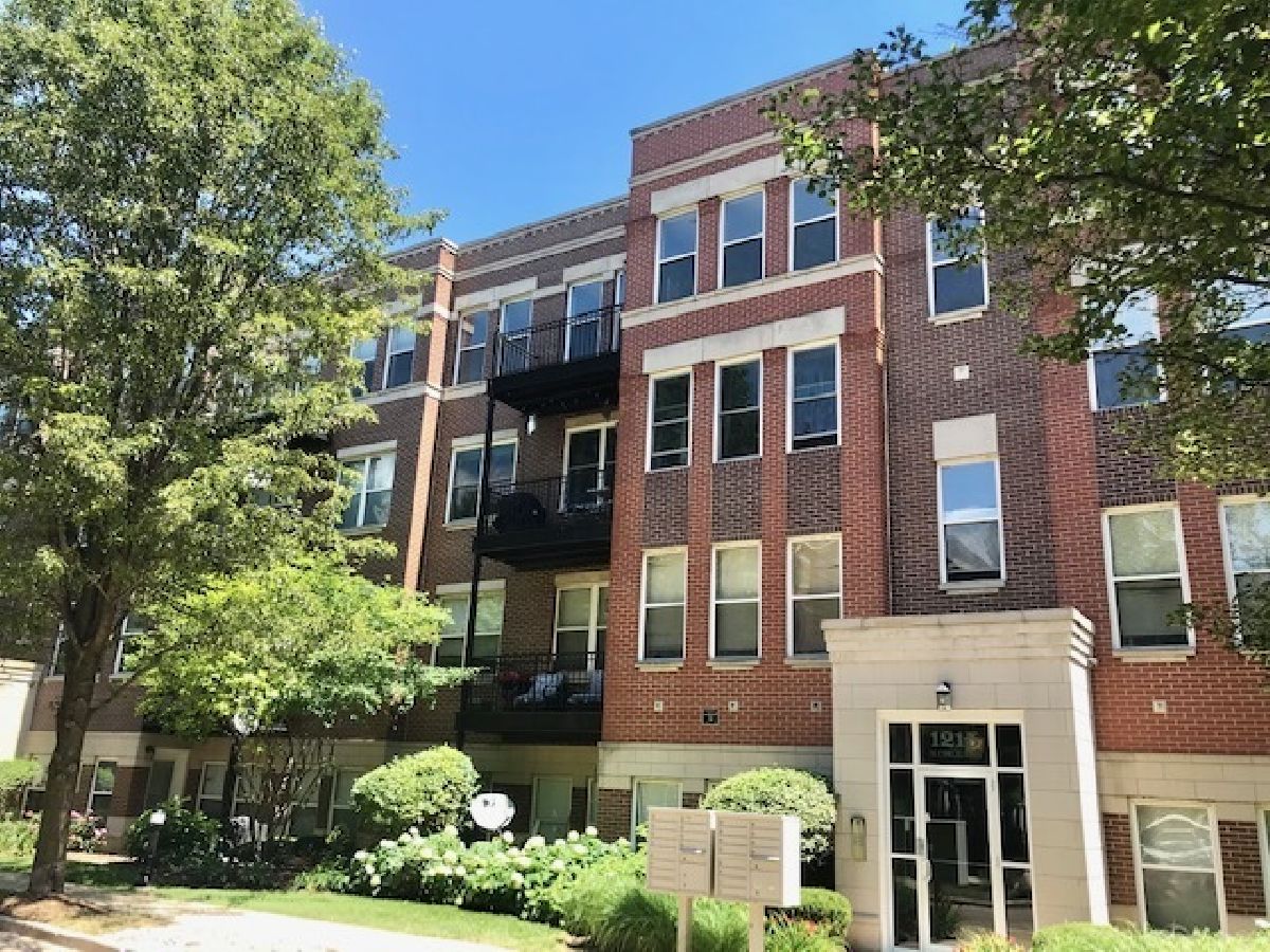 Condos & Townhomes & Homes Rented Old Town Village East Chicago Illinois, 1215 Orleans