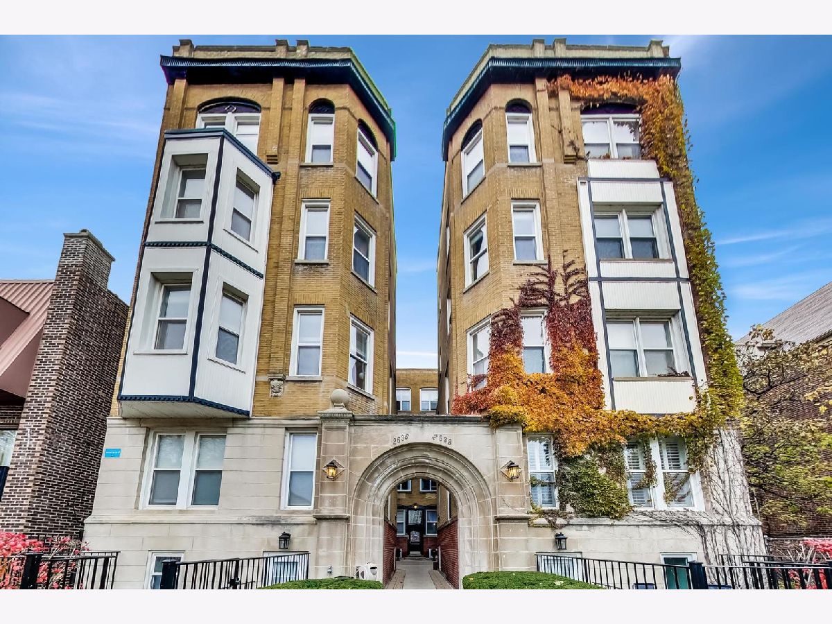 Condominiums Sold Orchard Court Condos Chicago Illinois, 2638 Orchard