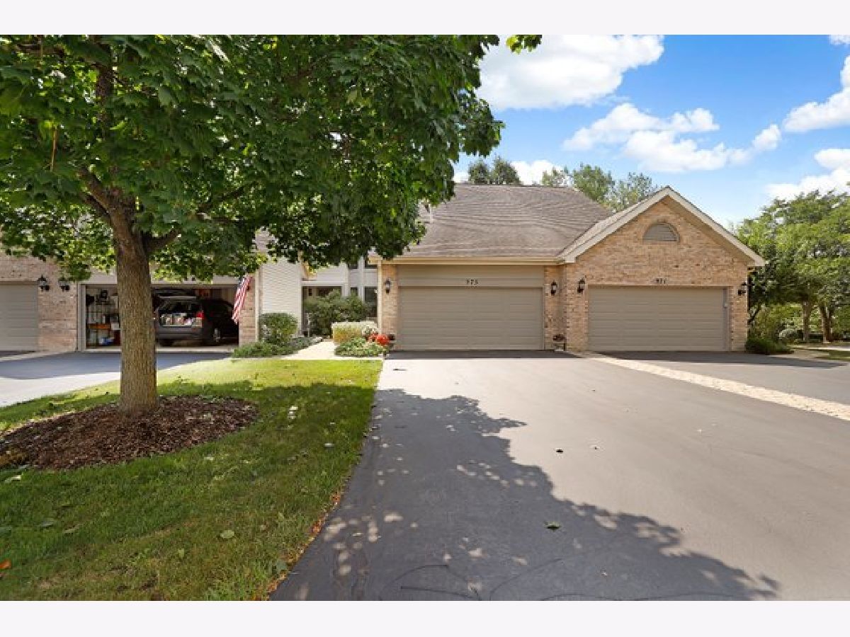 Townhomes Sold Auburn Woods Palatine Illinois, 975 Auburn Woods