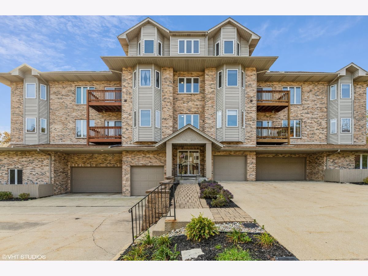 The Woods Zion IL, Condominiums For Sale & For Rent Sadie Winter Dana