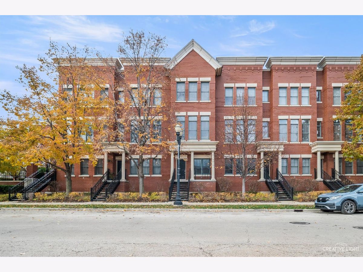 Townhomes Rented River Park Place Elgin Illinois, 208 Lake