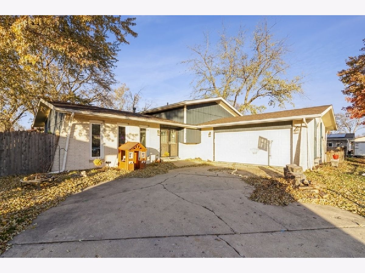 Homes & Condos & Townhomes Sold Aux Sable Minooka Illinois, 117 Prairie
