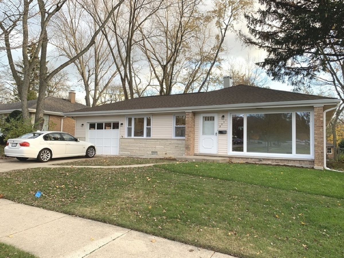Homes Rented Northbrook Estates Northbrook Illinois, 2031 Big Oak