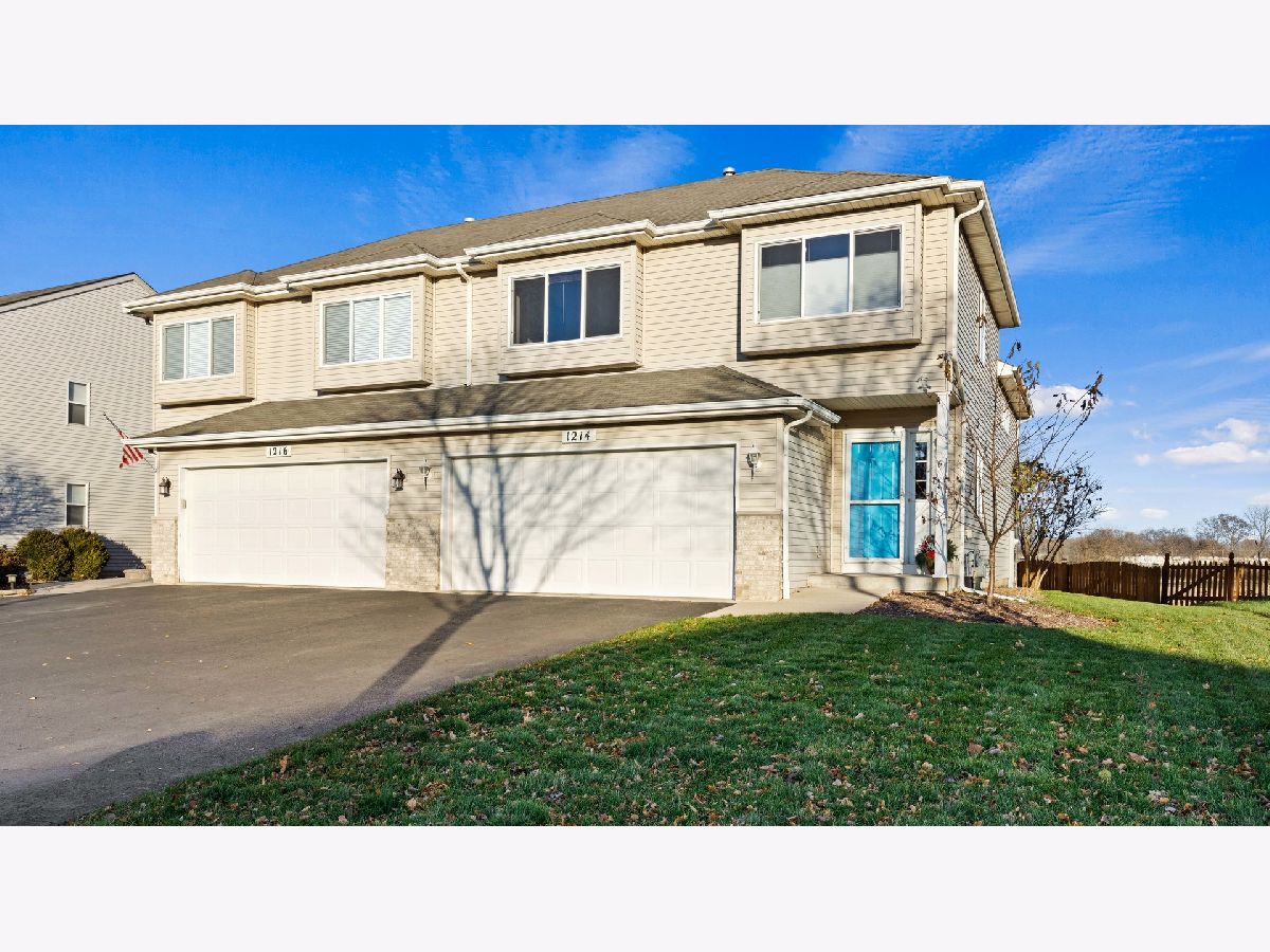 Condos & Townhomes Sold River Glen Joliet Illinois, 1214 Riverview