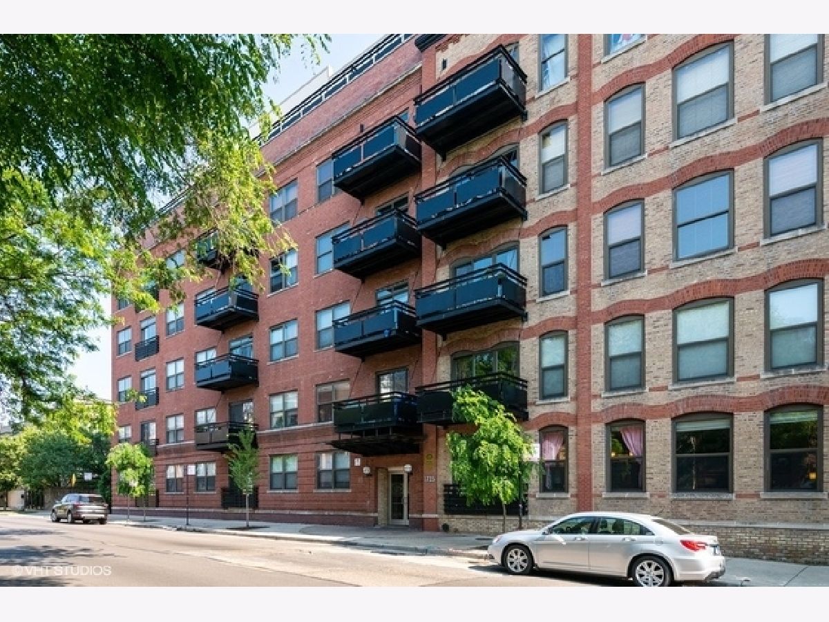 Condominiums Rented Regal Lofts Chicago Illinois, 1735 Diversey