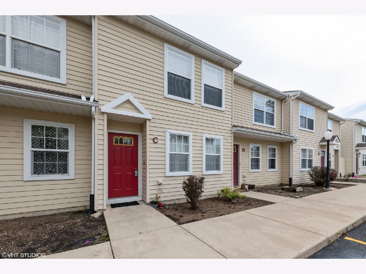 Townhomes Sold Castlebrook Townhomes Wauconda Illinois, 665 Liberty