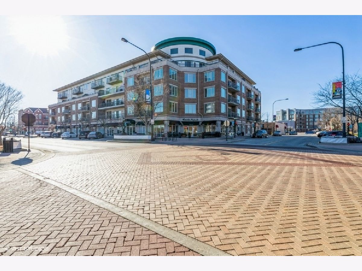 Condominiums Sold The Emerson At Village Centre Mount Prospect Illinois, 100 Emerson