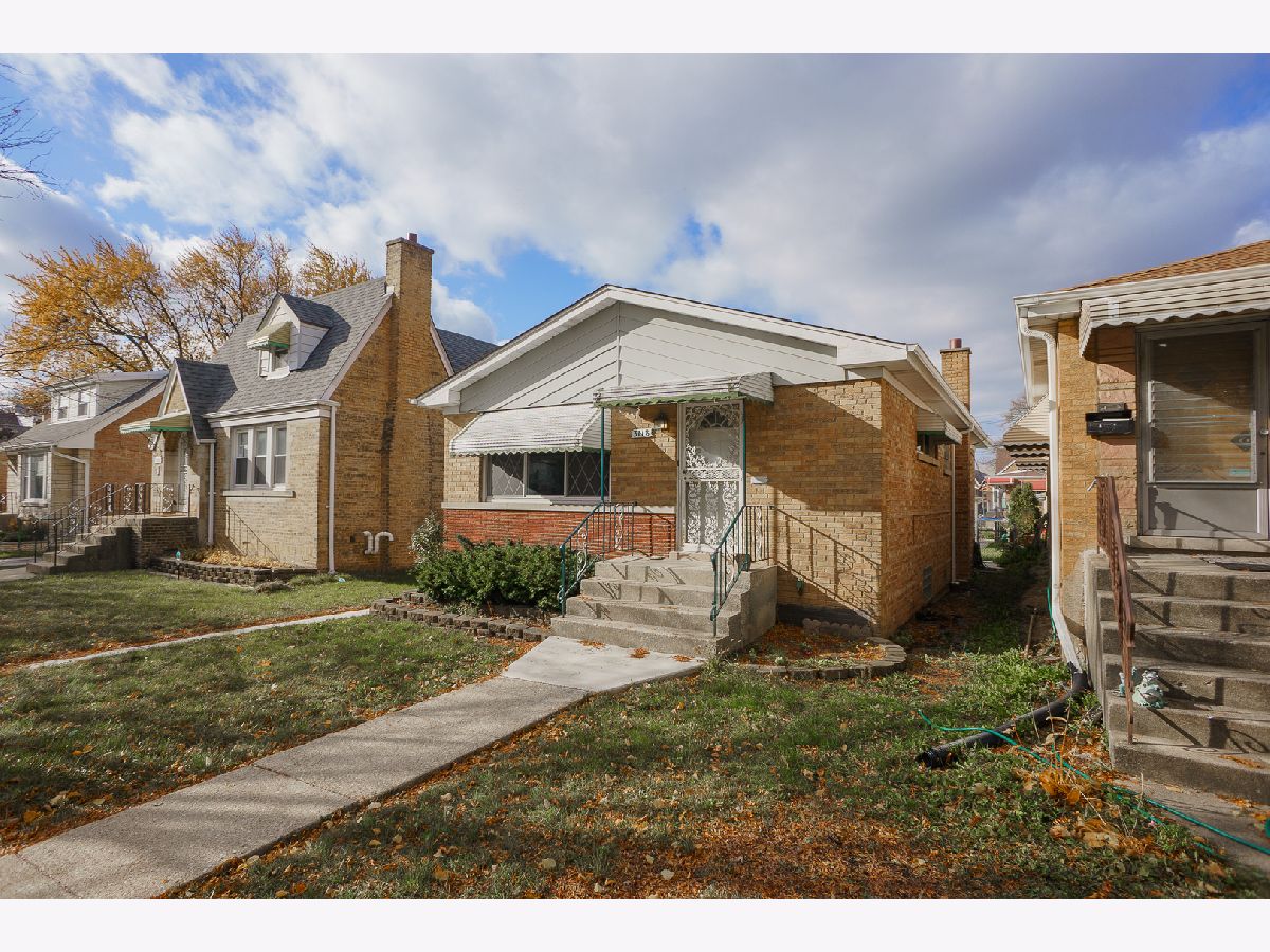 Homes & Condos & Townhomes Rented Montclare Chicago Illinois, 3118 Oak Park