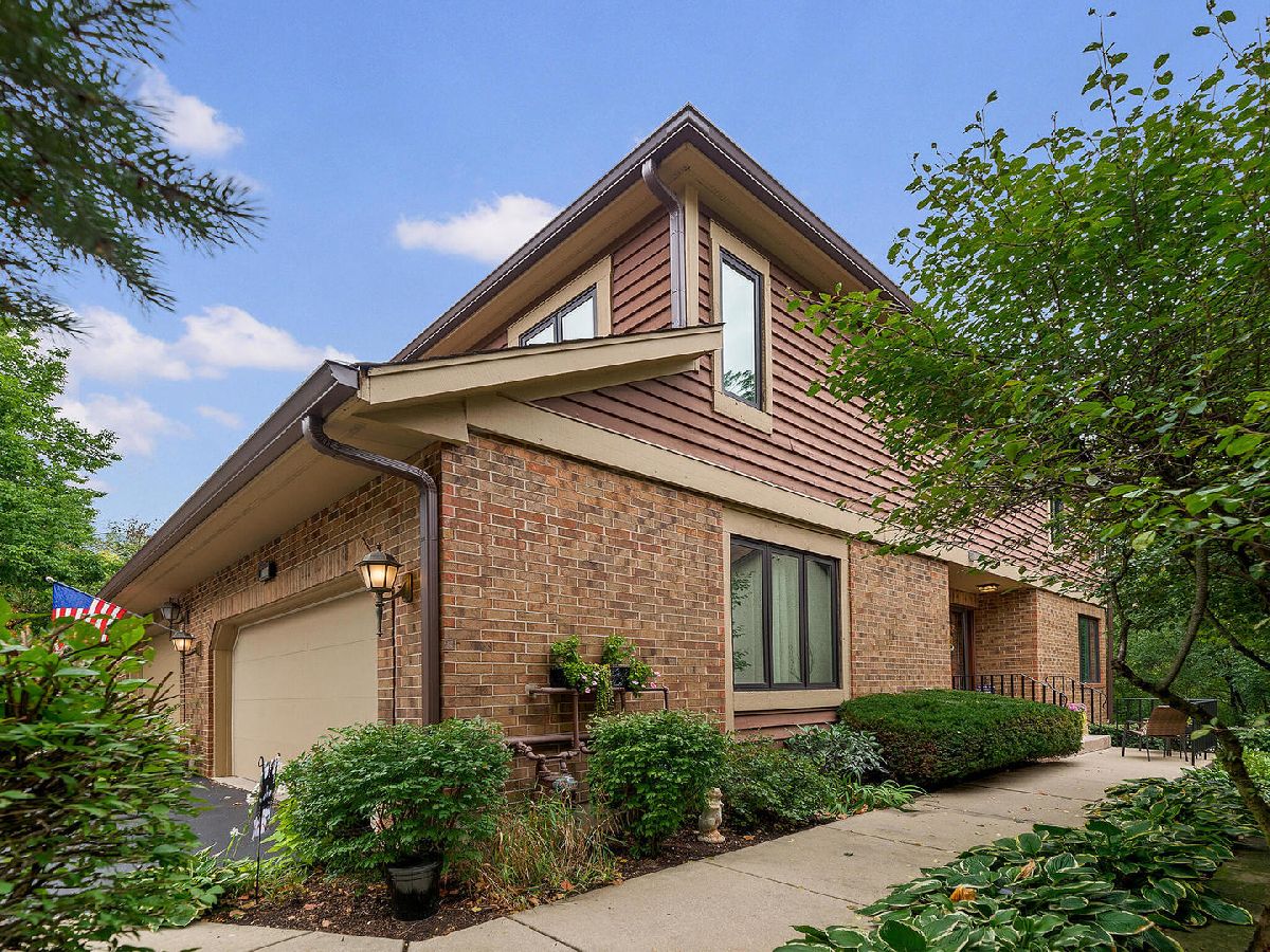 Townhomes Sold Mistwood Downers Grove Illinois, 1010 Braemoor