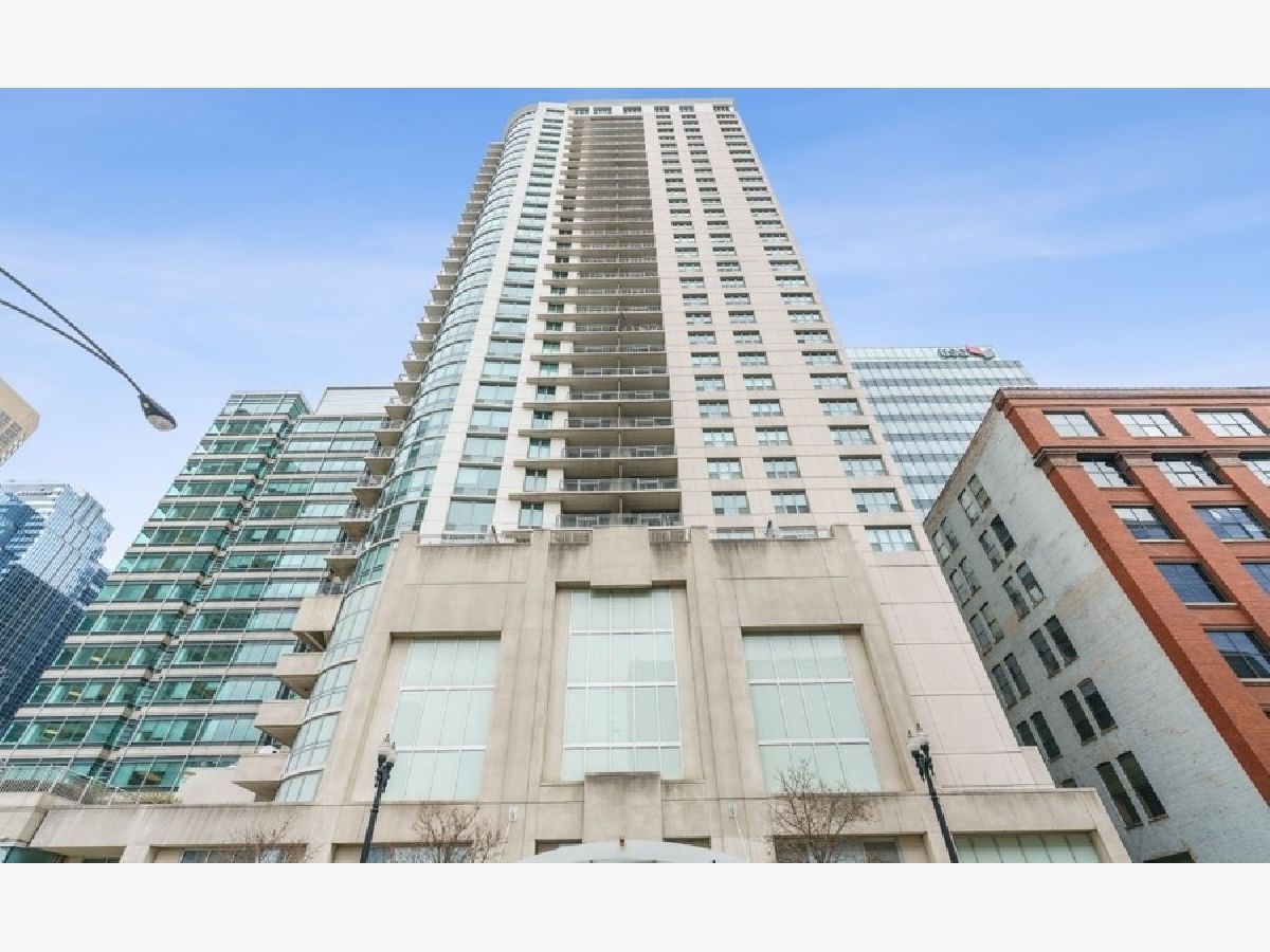Condominiums Rented Park Alexandria Chicago Illinois, 125 Jefferson