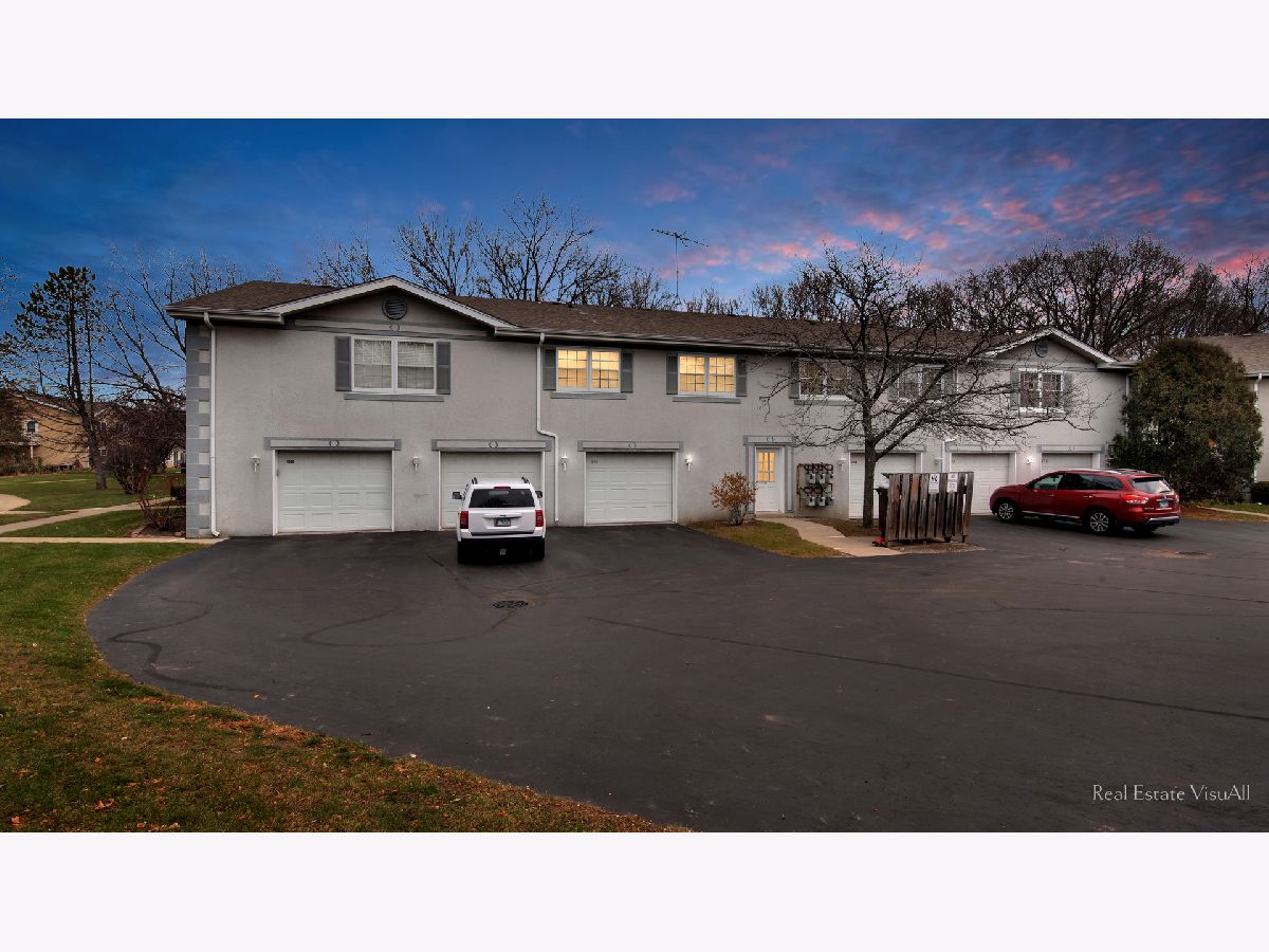 Condos & Townhomes & Homes Sold Greenwood Place Woodstock Illinois, 1056 Greenwood