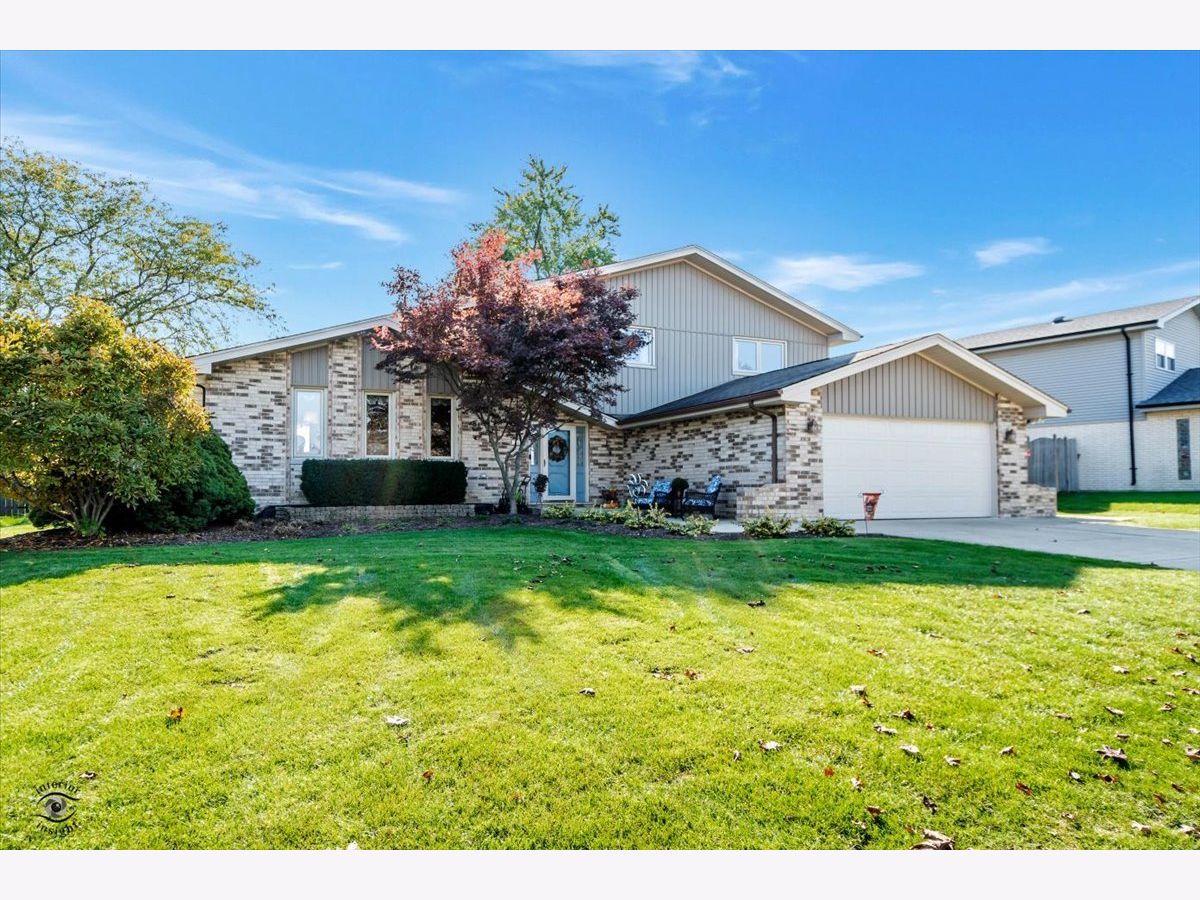 Homes Sold Derby Hills Homer Glen Illinois, 12663 Martingale