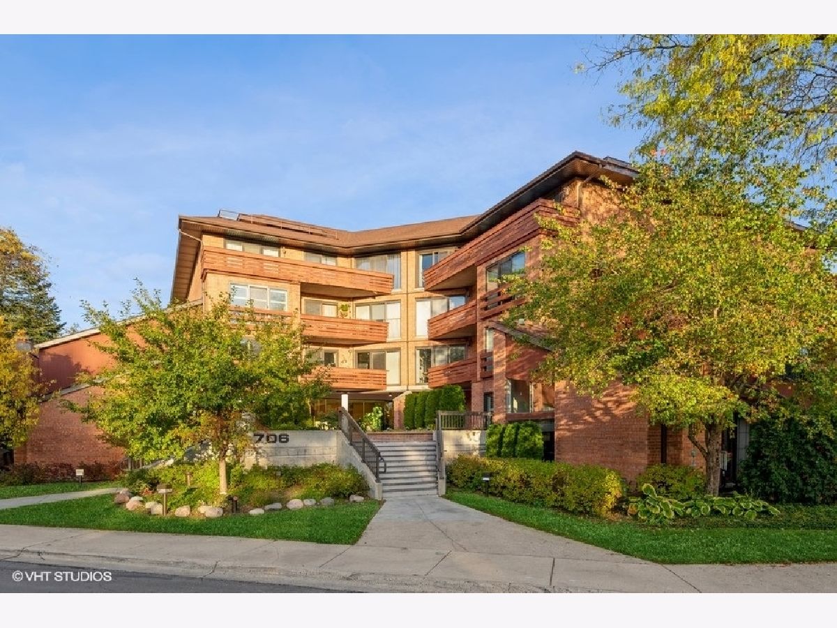 Condos & Townhomes Sold Orchard Glen Glenview Illinois, 706 Waukegan