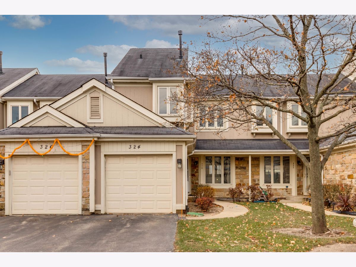 Townhomes Sold Park East Deerfield Illinois, 324 Redwing