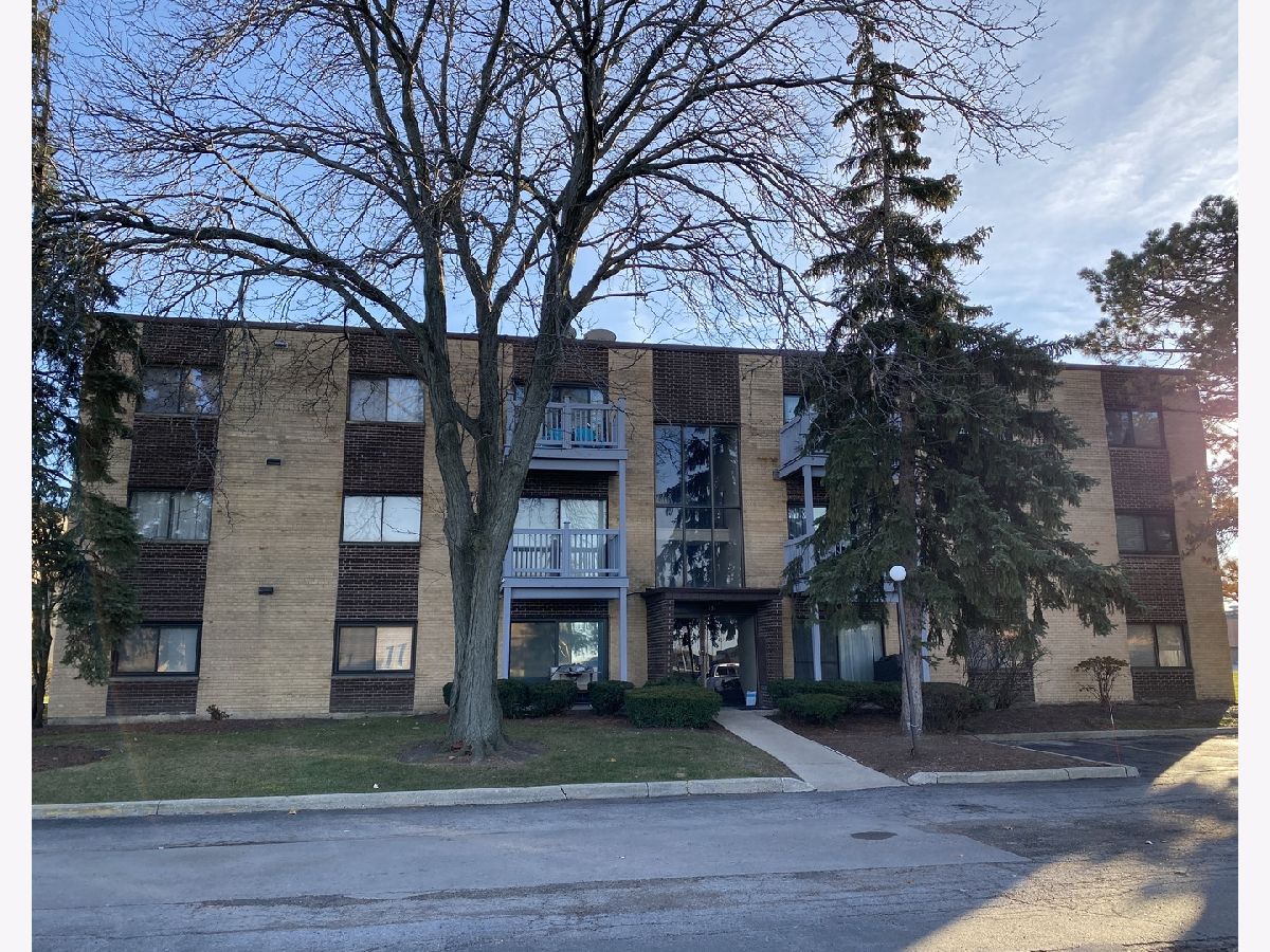 Condominiums Sold Pinecrest Prospect Heights Illinois, 15 Piper