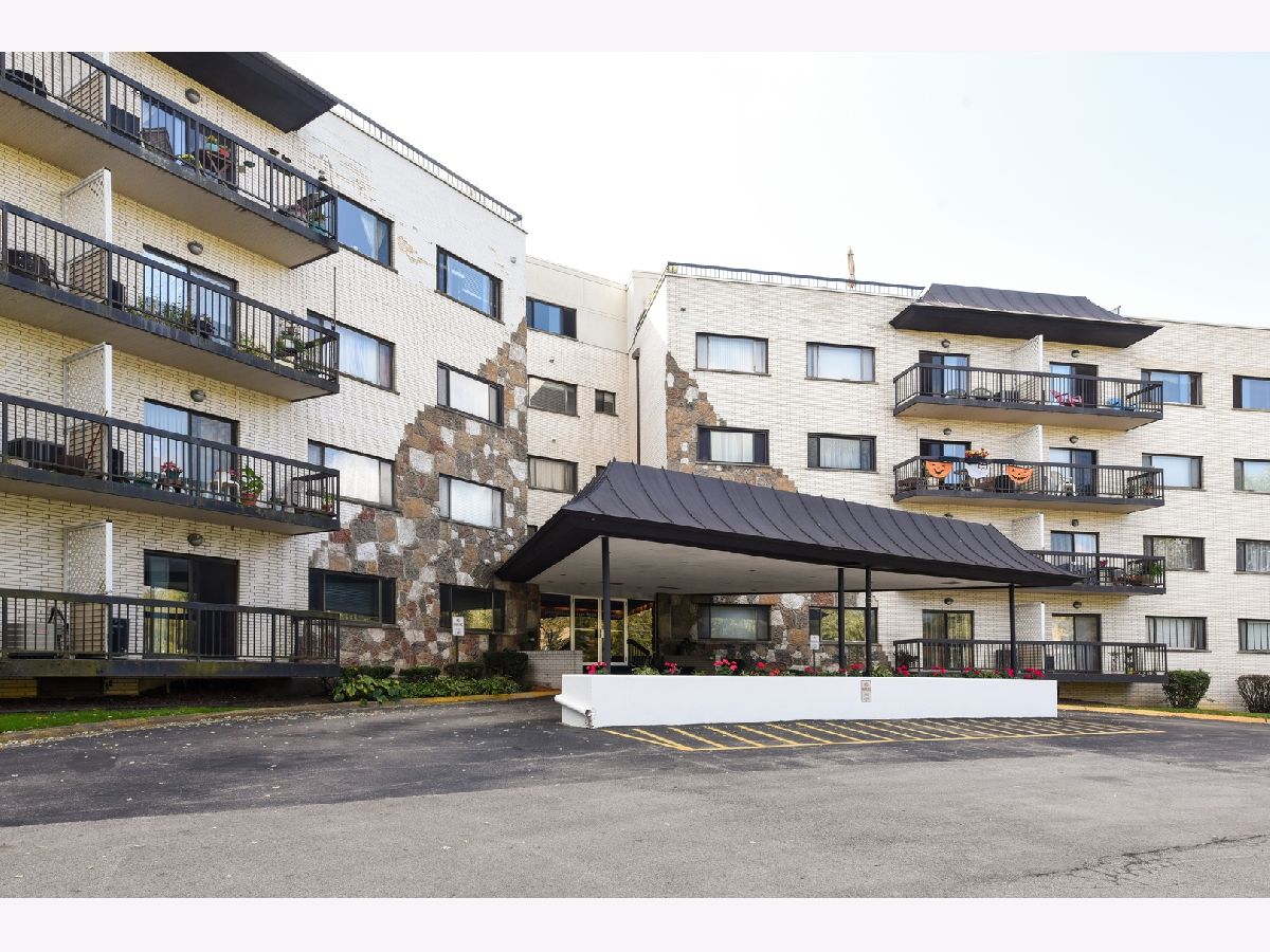 Condominiums Sold Forest Villa Condominium Countryside Illinois, 6700 Brainard