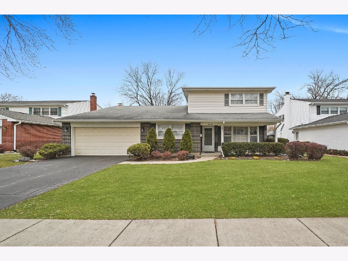 Homes & Condos & Townhomes Sold Heritage Park Arlington Heights Illinois, 110 Emerson