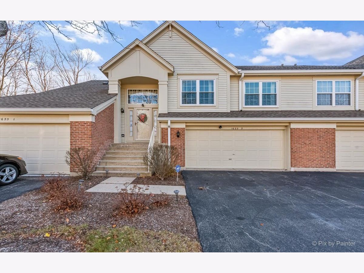 Townhomes & Condos & Homes Sold Fairfax Commons Silvercrest Bartlett Illinois, 1623 Camberley