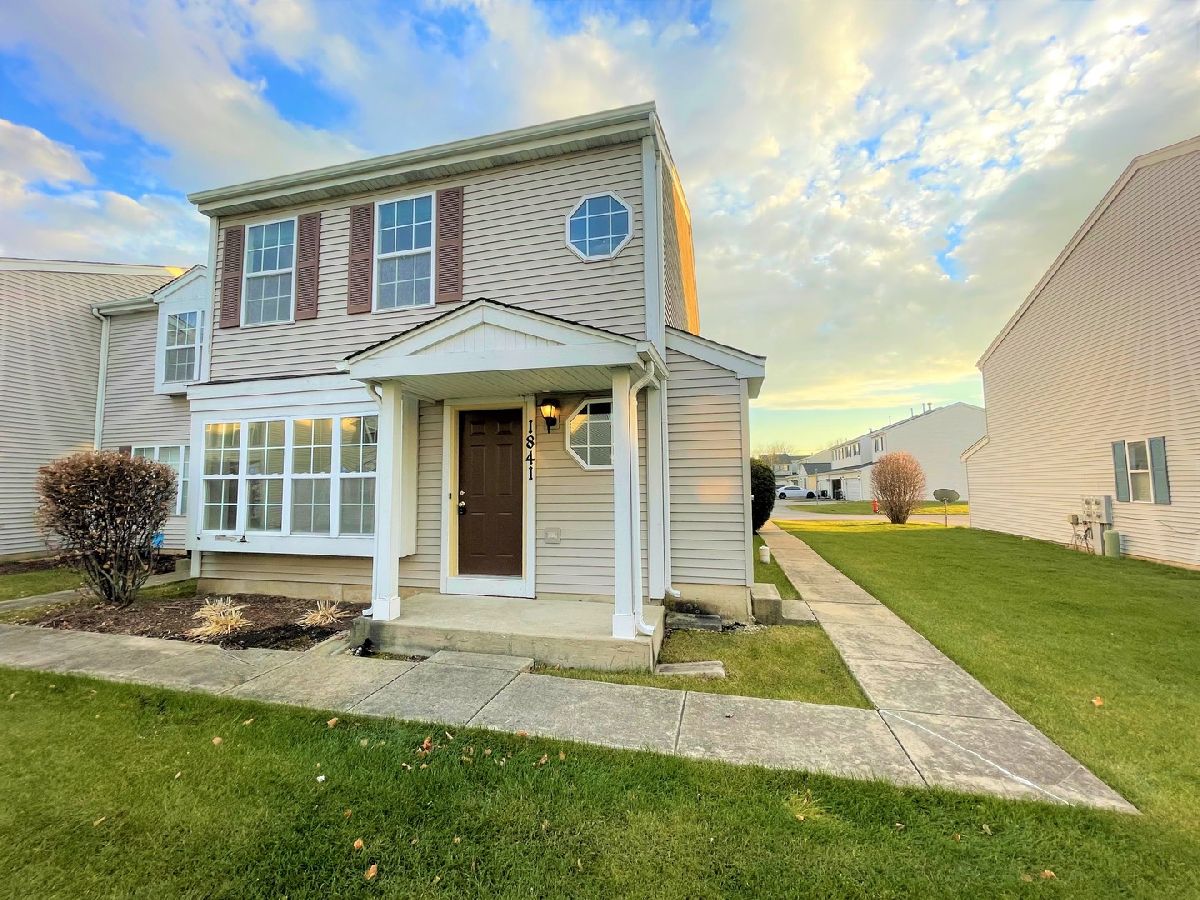 Townhomes & Condos Sold Larkins Pointe Joliet Illinois, 1841 Venson