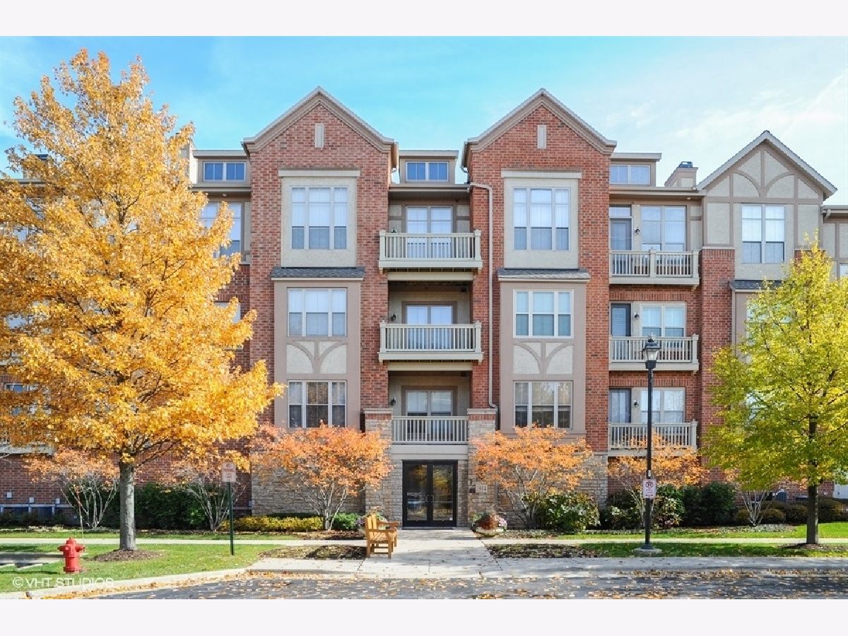 Condos & Townhomes Rented Shermer Place Northbrook Illinois, 1914 Farnsworth