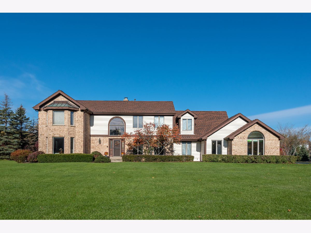 Homes Sold Crystal Woods Crystal Lake Illinois, 2208 Crystal