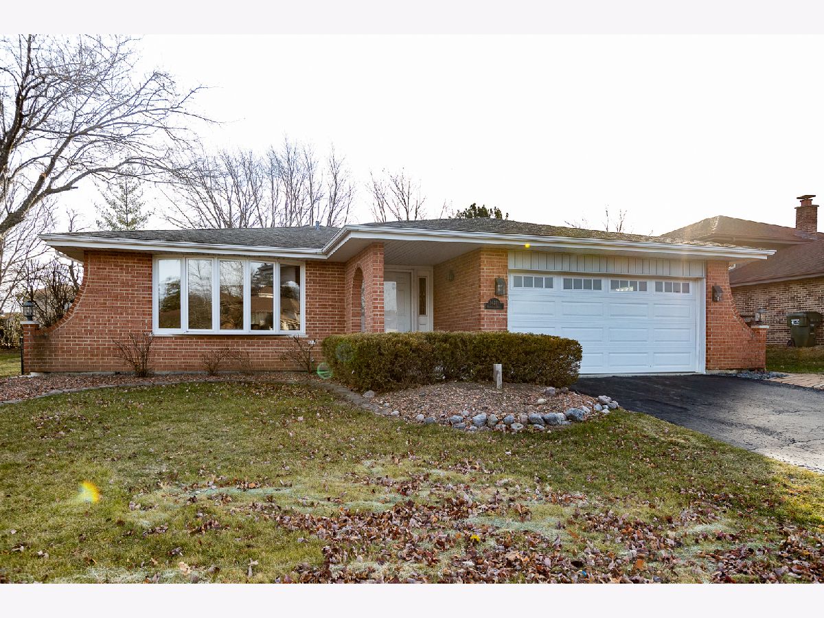 Homes Sold Pinewood Orland Park Illinois, 14371 Pinewood