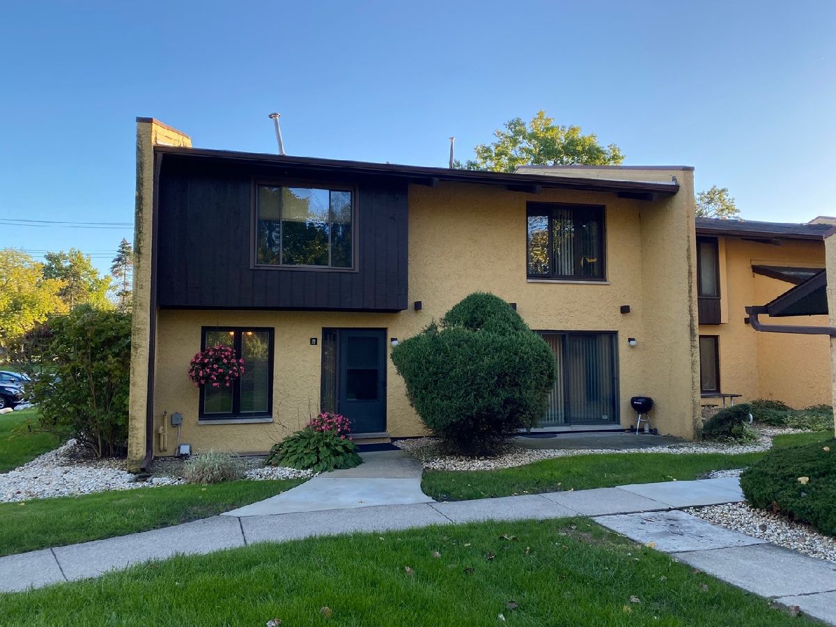 Condominiums & Homes Sold Butterfield Creek Homewood Illinois, 1050 Holbrook