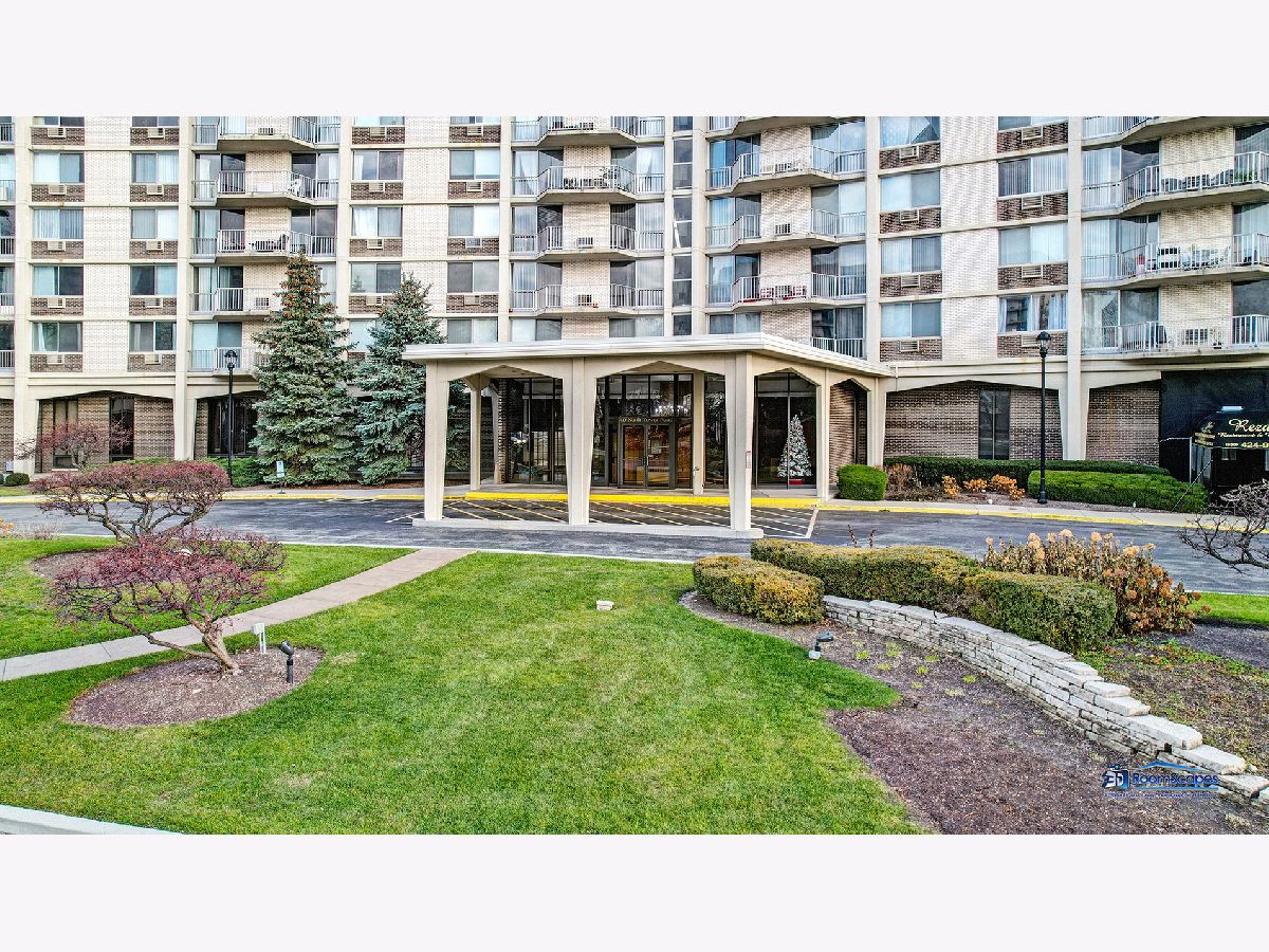 Oak Brook Towers Oak Brook IL, Condos & Townhomes For Sale & For Rent