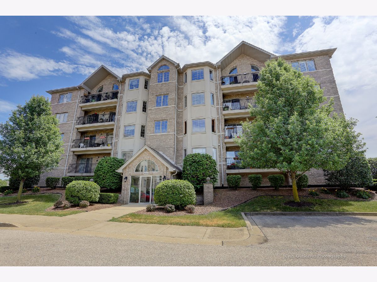 Homes & Condominiums Sold Goodings Grove Unit 4 Homer Glen Illinois, 14130 Sheffield