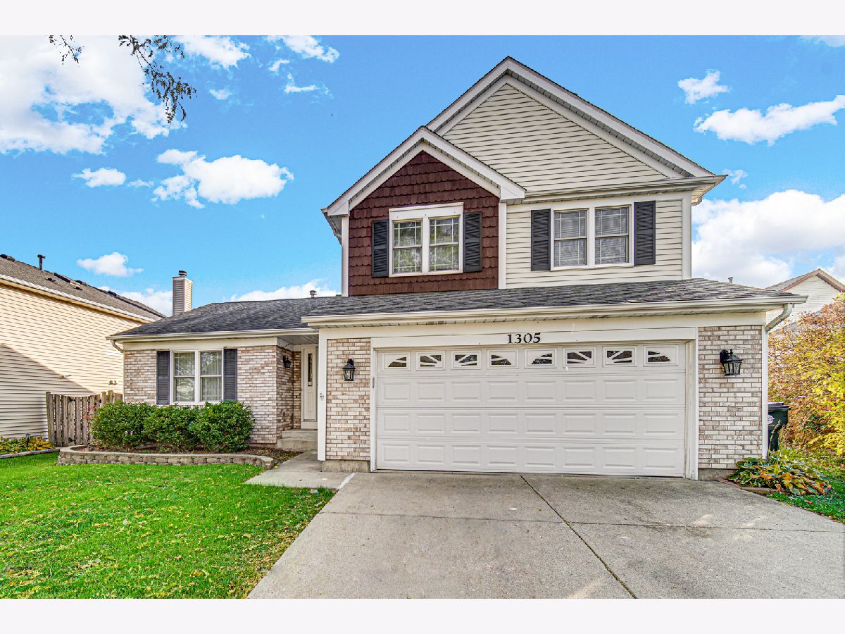 Homes Sold Meadow Walk Hoffman Estates Illinois, 1305 Sumac