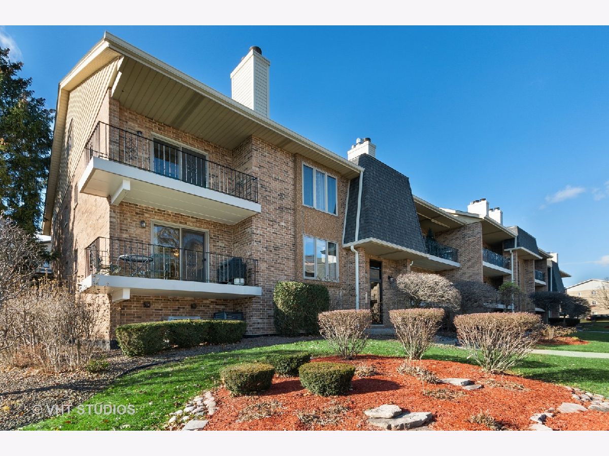 Condos & Townhomes Sold Las Fuentes Palos Hills Illinois, 9164 Del Prado