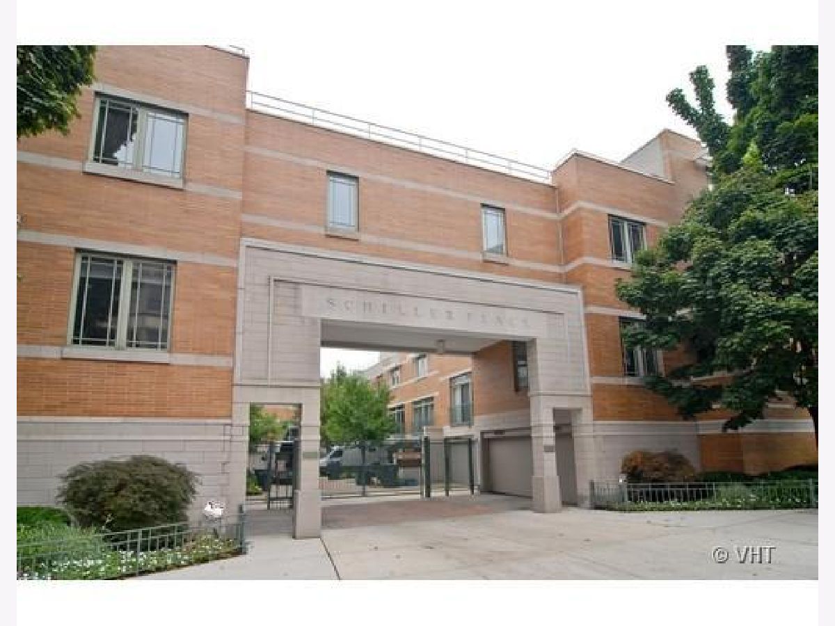 Townhomes Sold Schiller Place Chicago Illinois, 1401 Wieland