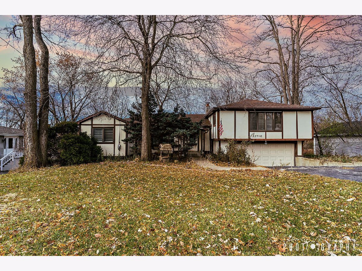 Homes Sold Echo Lake Lake Zurich Illinois, 23540 Cedar
