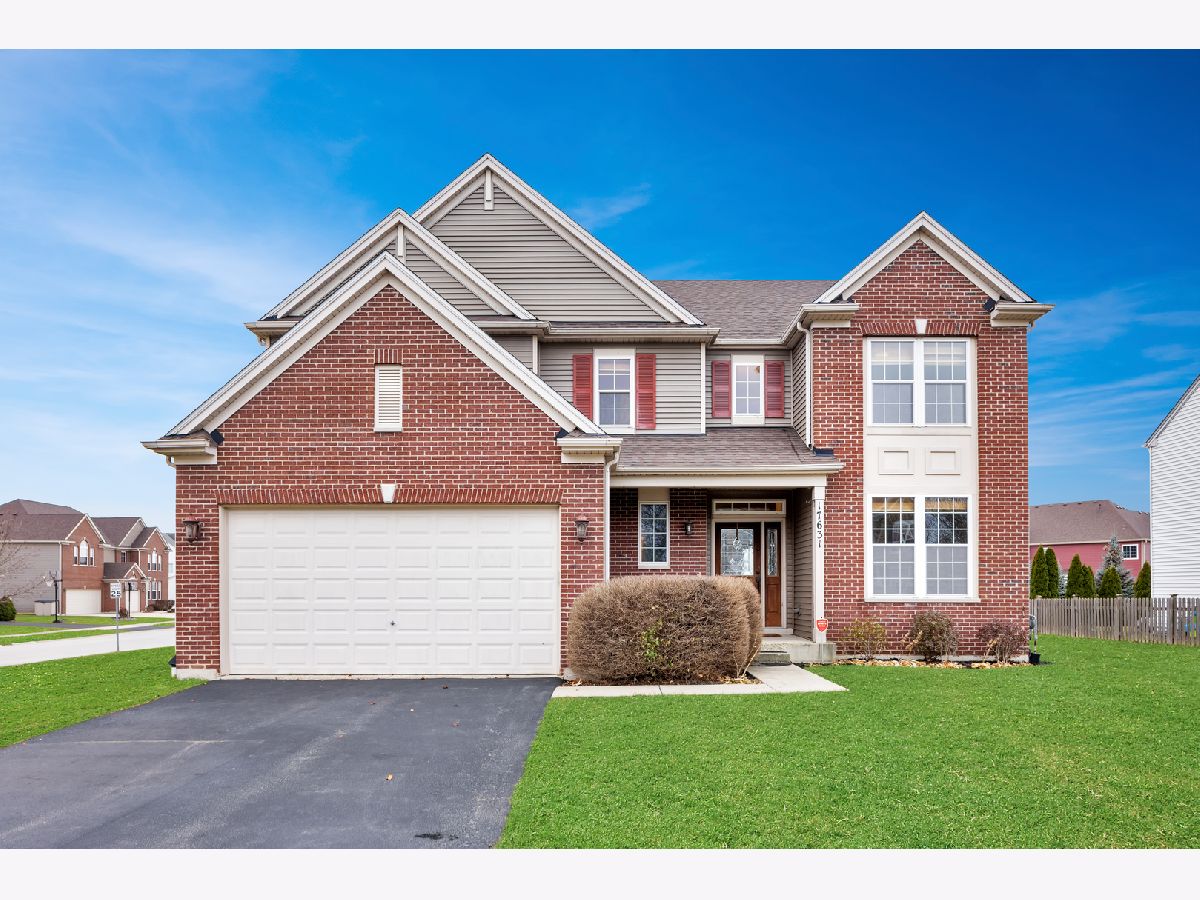 Homes Sold Neuberry Ridge Lockport Illinois, 17631 Neuberry Ridge