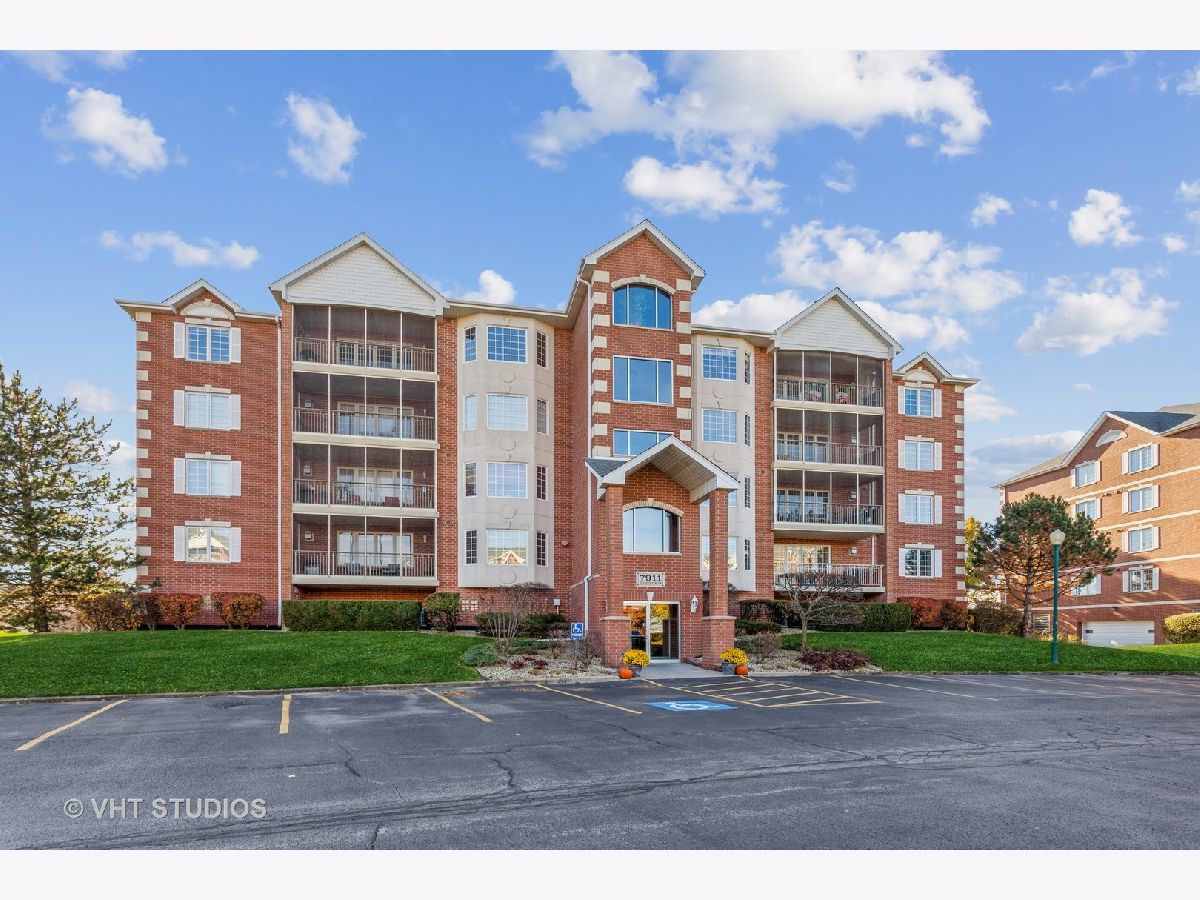 Condominiums Sold Brookside Place Tinley Park Illinois, 7911 Trinity