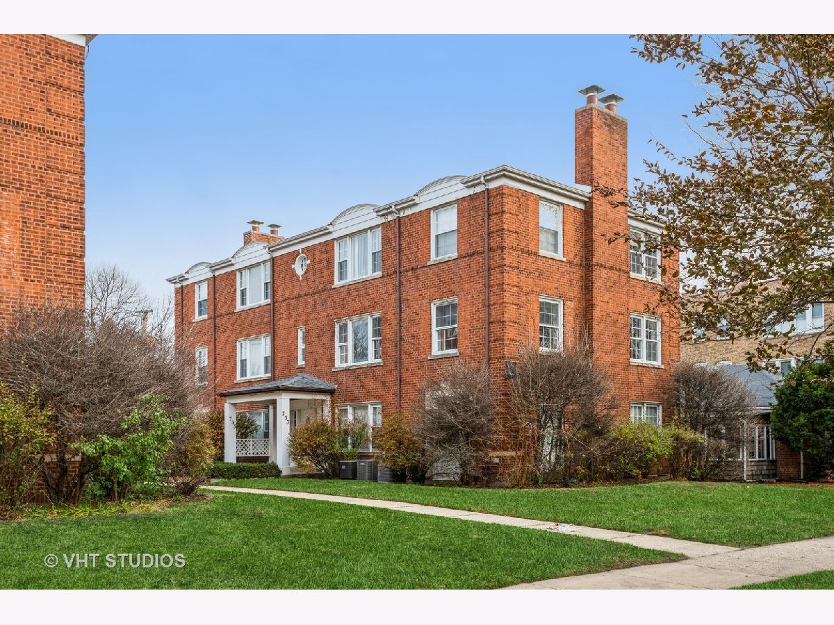 Condos & Townhomes Sold Parkside Condominiums Evanston Illinois, 733 Dobson