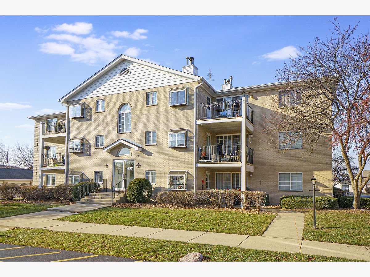 Condominiums Sold Valley Condominiums Naperville Illinois, 457 Valley
