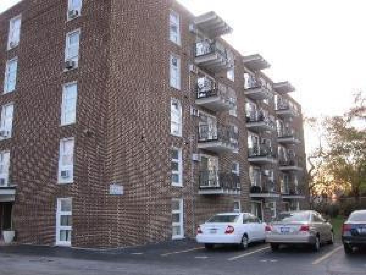 Condominiums Sold Northwest Terrace Chicago Illinois, 7227 Higgins
