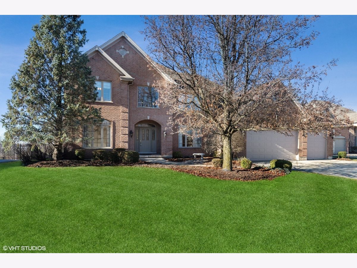 Homes Sold Whispering Creek Lake Zurich Illinois, 953 Lorie