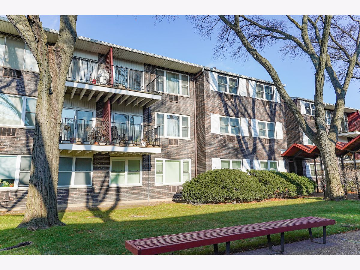 Condominiums & Homes Sold Skokie Terrace Skokie Illinois, 8712 Skokie